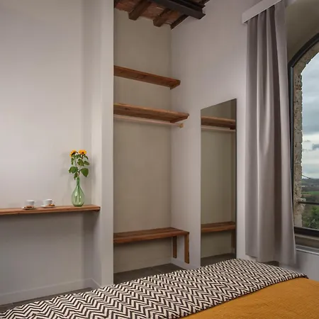 Dimora Storica Torre Dei Petricci 12 * Sovicille