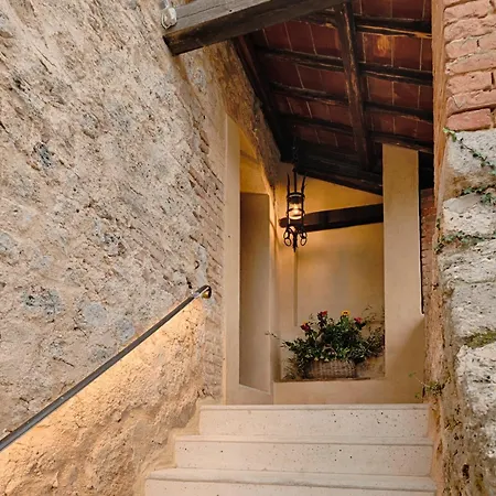 Torre Dei Petricci 12 Apartment